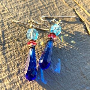 Vintage ‘80’s cobalt blue cut glass dangling earrings on silver wire.